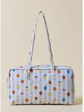 ✨ BAGGU Medium Nylon Bowler Bag✨